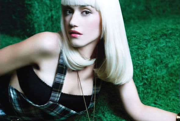 Gwen Stefani volvía a triunfar pero ahora como solista, en esa época deleitaba a sus fans con 'Rich girl'.