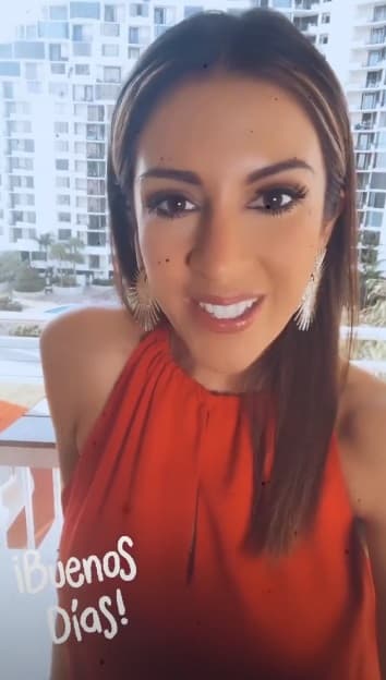 Por su parte, Maity Interiano saludó el domingo por la mañana a sus seguidores y les compartió detalles de fundaciones y obras altruistas de Honduras, país donde creció.