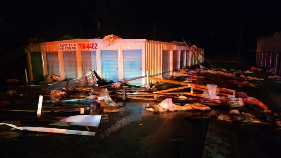 Al menos dos muertos dejan el paso de más de 20 tornados por el sur del país