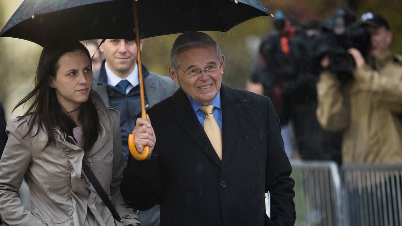 Por segundo día, jurado no logra un veredicto en el caso de corrupción contra Menéndez