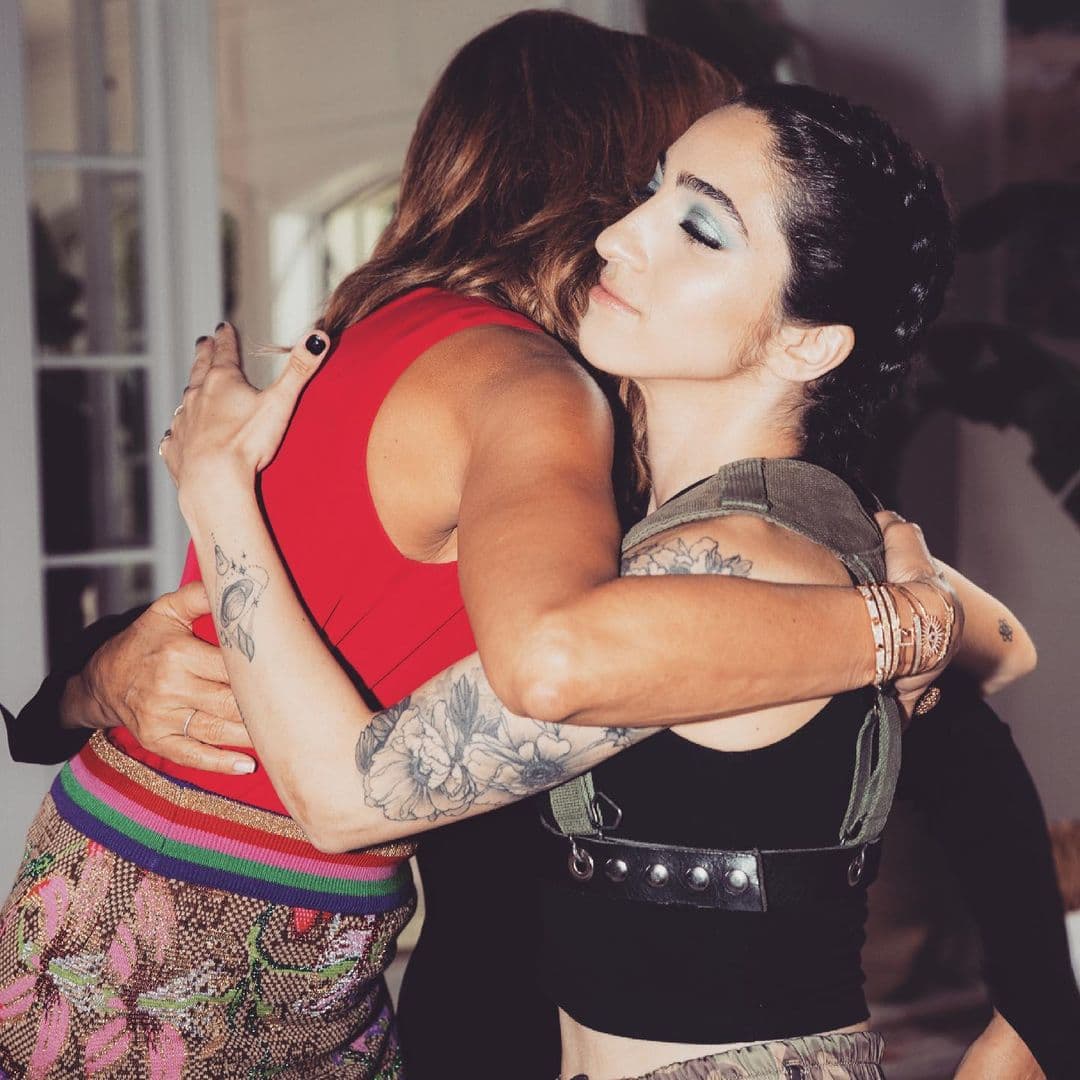 "Happy Birthday to my fierce, brave, beautiful prima @liliestefan. ¡Te QUIERO MUCHO!", escribió su prima Emily Estefan.