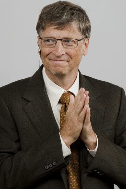 Gates, co-fundador de Microsoft, fue el ejemplo a seguir al prometer donar la mitad de su fortuna para fines benéficos.