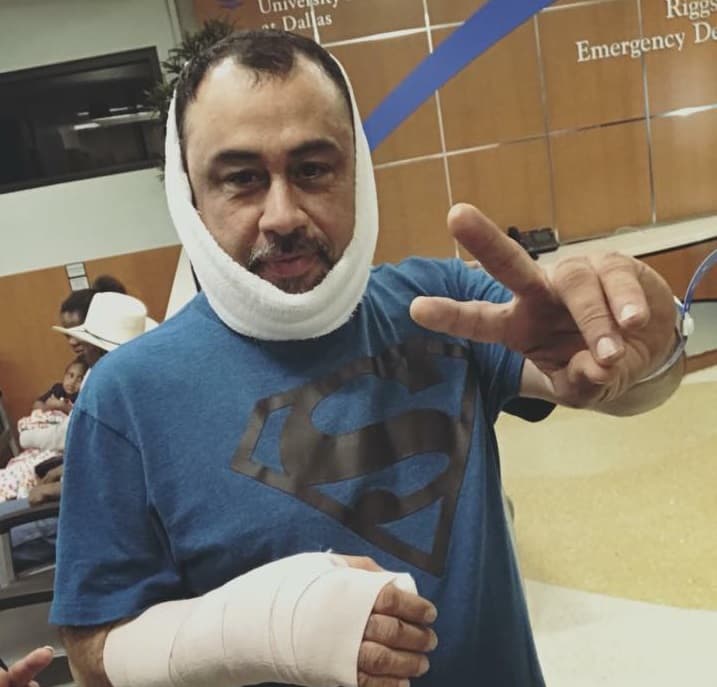 Músico de Los Traileros del Norte sufre aparatosa caída de un escenario en Dallas, Texas