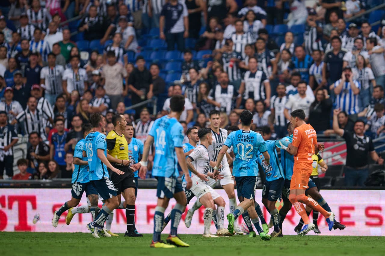 Los ánimos se calentaron.
<br>