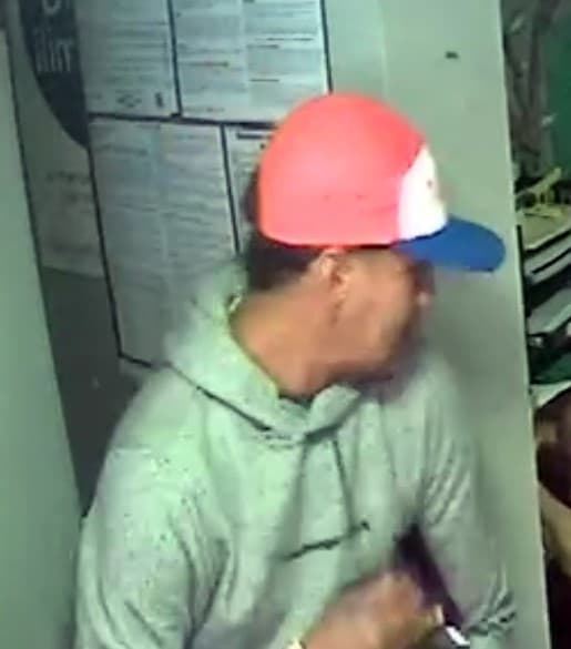 Cometían los atracos llevando máscaras de payasos y de correr motoras.