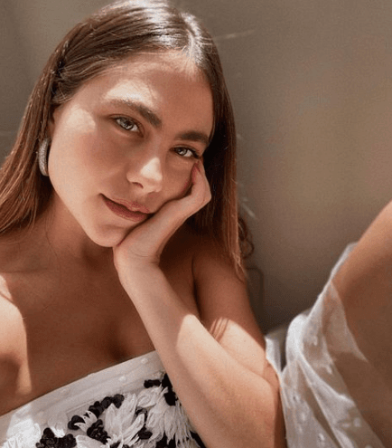 Claudia es una popular 'influencer' y modelo que comparte sus mejores colaboraciones, tips de belleza, maquillaje y algunas rutinas de ‘skincare’ con sus fans.