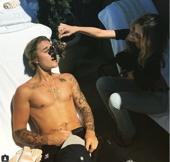 Hace unas semanas fueron reveladas unas imágenes en donde aparecía completamente desnudo.