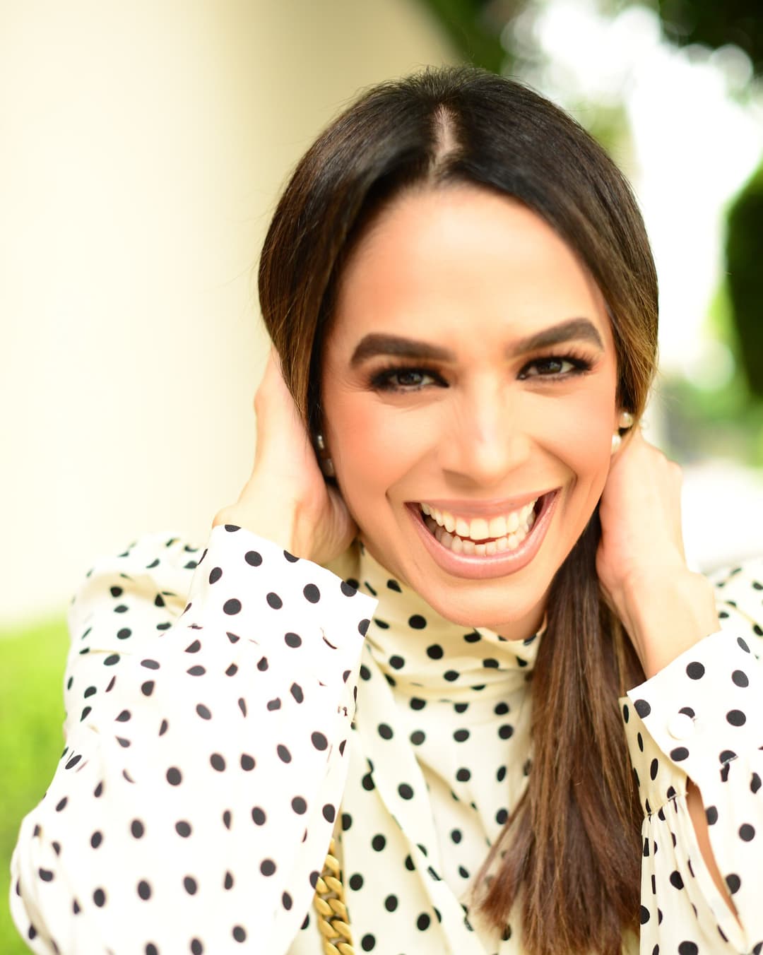 "Aunque sea desde aquí desde el teatro, estoy pendiente de ellos, eso no lo puedo evitar, es una dualidad que viven y yo creo que muchas mujeres que trabajan", comentó.