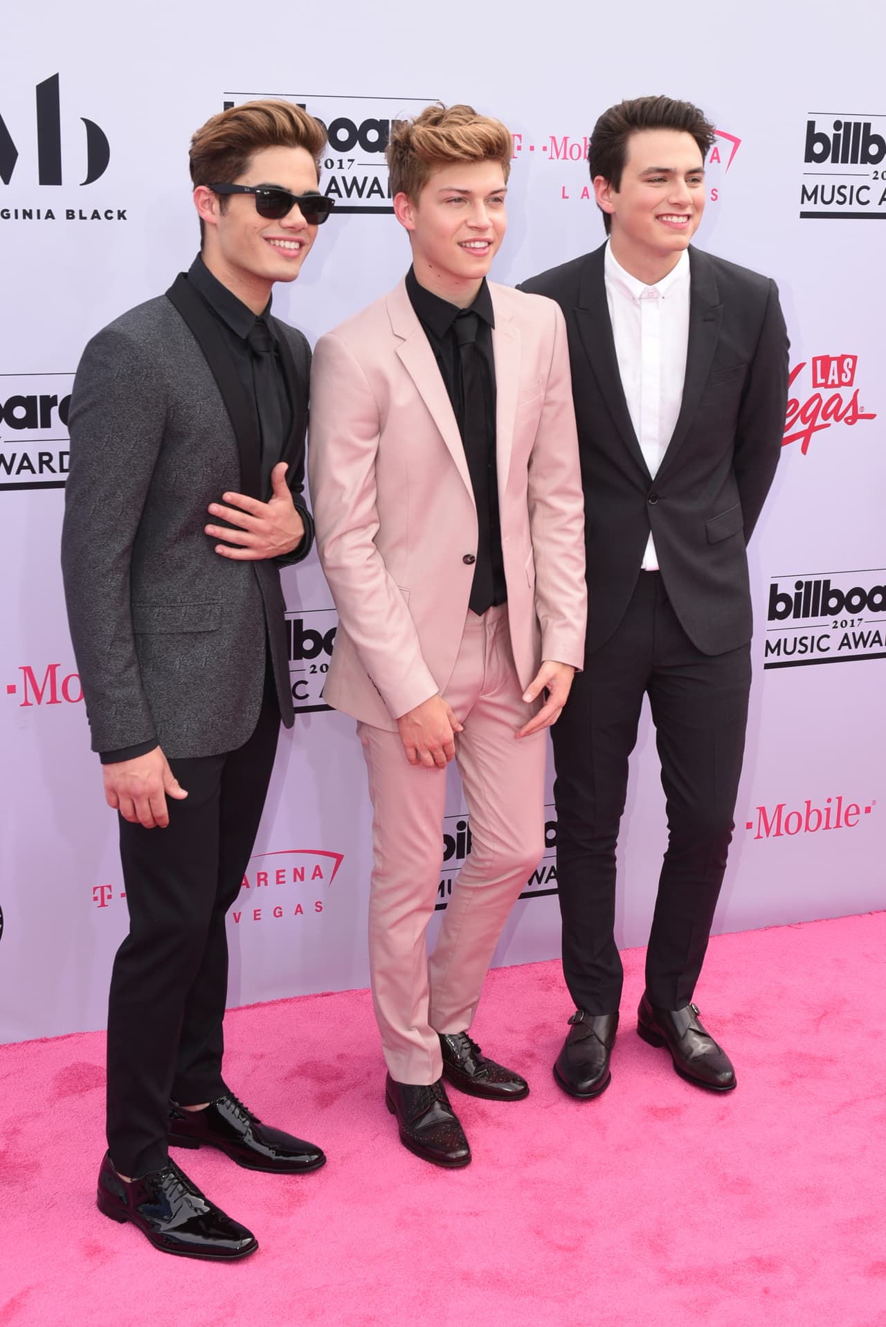 En otra ocasión, para su cumpleaños número 17, García afirma que 
<b>Harte se metió en la ducha de un hotel</b> y lo obligó a masturbarlo. 
<br>