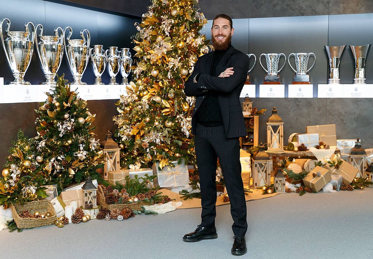 “Desde el Real Madrid queremos enviaros, en estos días tan especiales y en estos momentos difíciles, un mensaje de cariño, solidaridad y esperanza. Nuestros mejores deseos para que recuperemos la normalidad en este año nuevo 2021 y podamos compartir juntos muchos éxitos”, expresó Florentino Pérez.