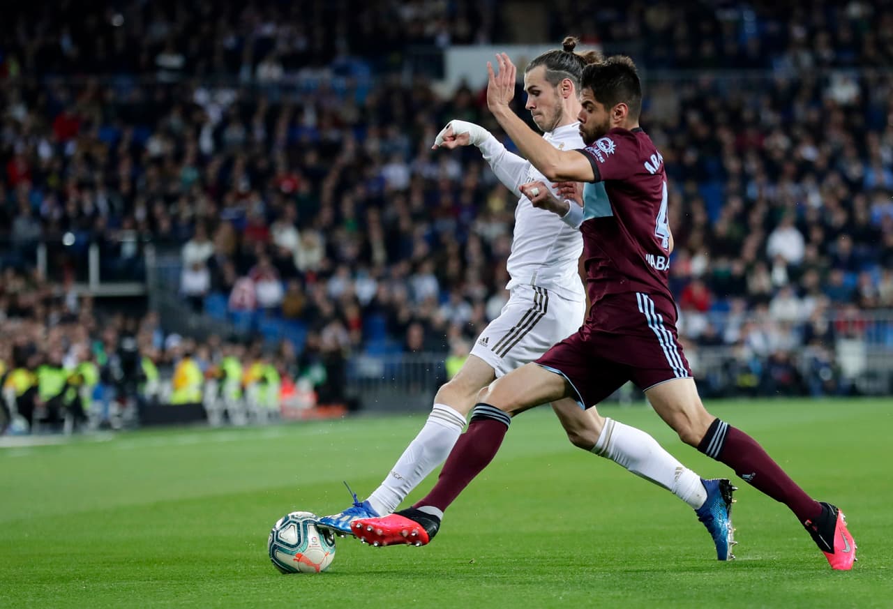 Buen partido de Néstor Araujo en el Santiago Bernabéu, el defensa mexicano disputó los 90 minutos y nunca se achicó ante los cracks del Madrid.