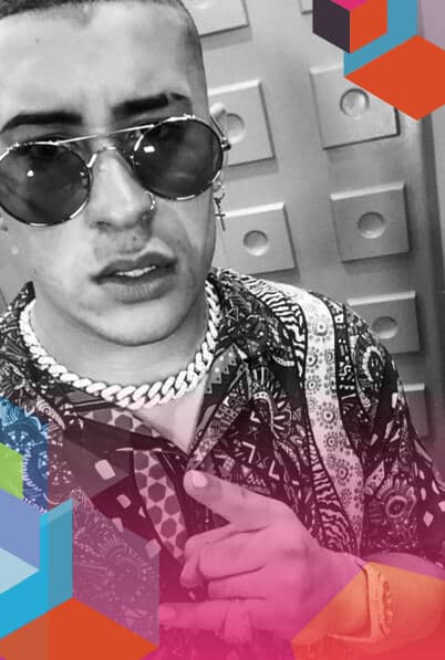 De acuerdo con información del portal de CNN Español, a pesar del accidente, el cantante regresó al escenario con ayuda de su cuerpo de seguridad, cantó por unos minutos más, se disculpó con su público y explicó que no podía continuar.