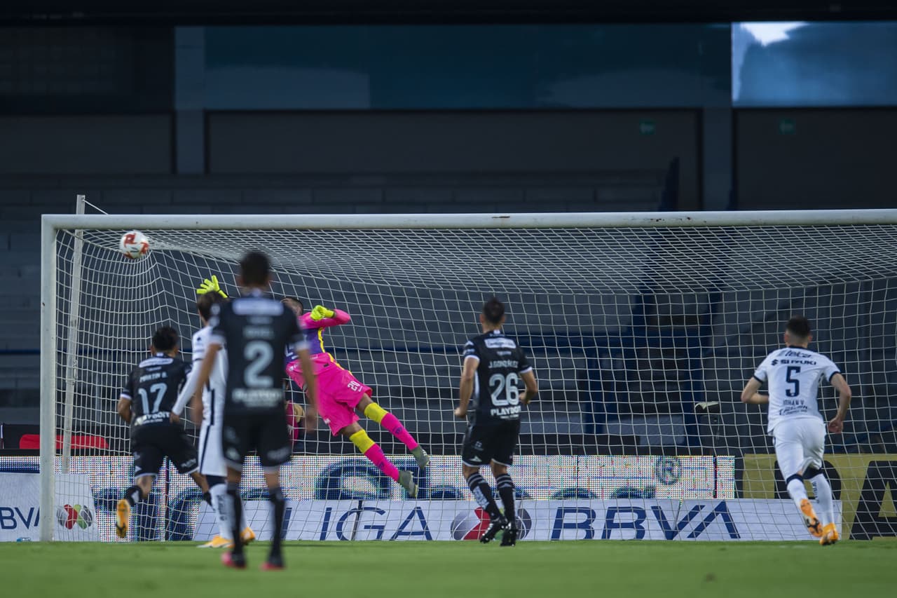 David Cabrera (16’) cobró un tiro libre imposible de atajar para González, en suplencia de Talavera.