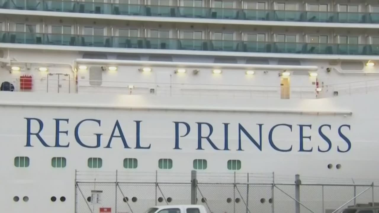 Pasajeros del crucero bajo sospecha de coronavirus desembarcan en Fort Lauderdale