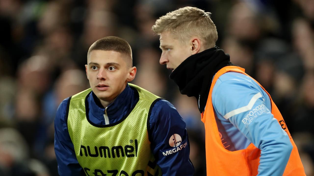 Jugador ucraniano del Everton insulta al capitán de Rusia por guerra