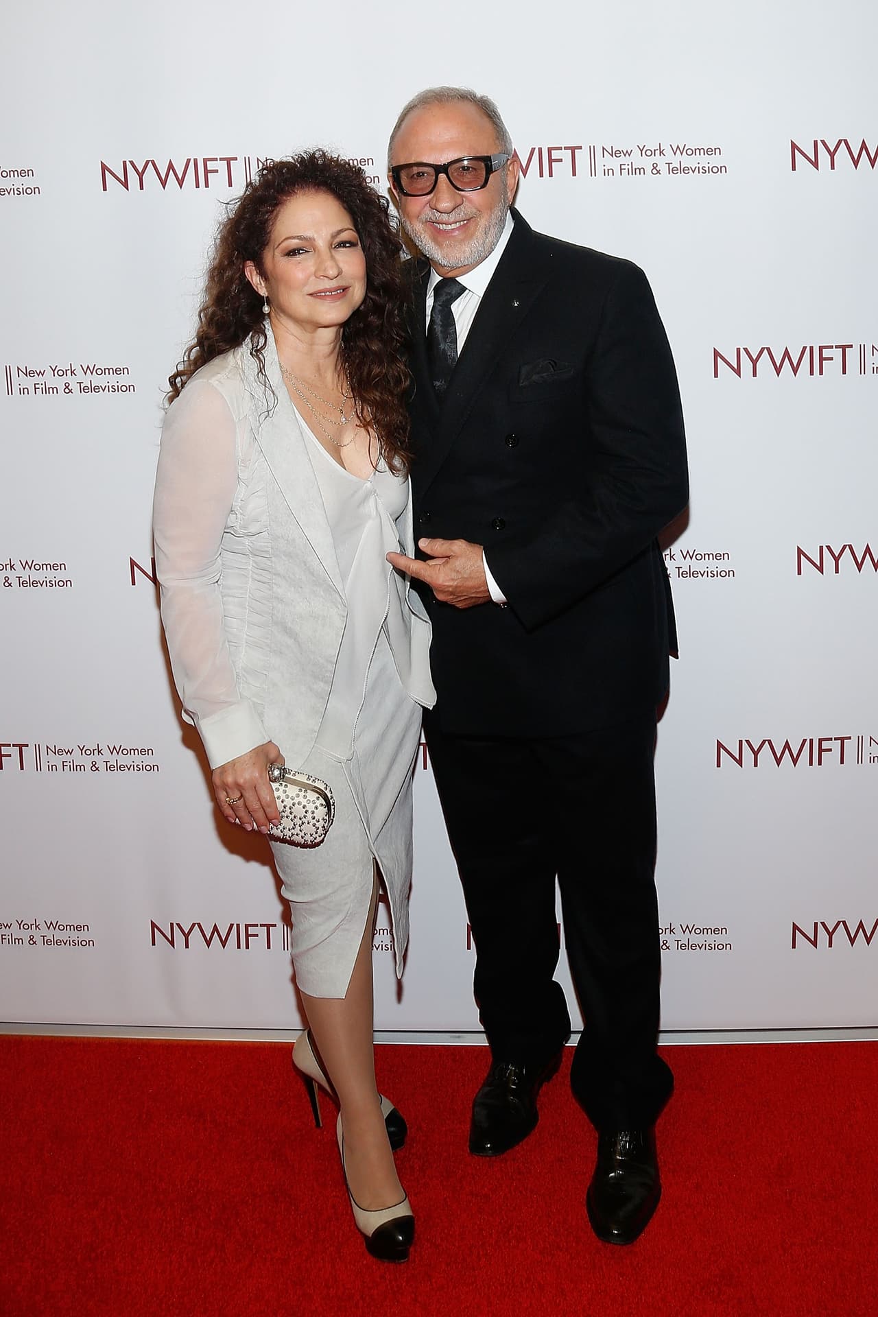 Se casaron en septiembre de 1978, tras dos años de noviazgo. La pareja recibió a su primer hijo, Nayib, en septiembre de 1980 y a Emily Marie el 5 de diciembre de 1994.