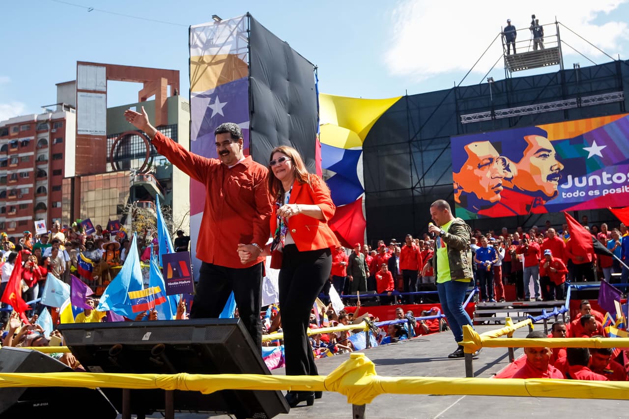 La campaña electoral de Nicolás Maduro le inyecta gasolina a la hiperinflación en Venezuela