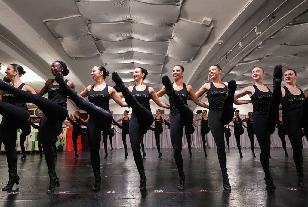 Su gira nacional del Espectáculo Navideño alcanzó a 12 millones de espectadores en 80 ciudades.