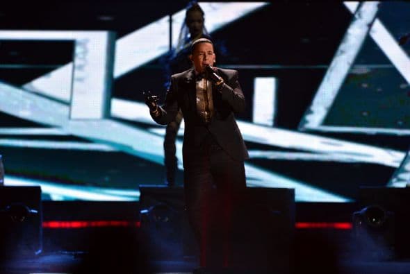 Daddy Yankee trajó su ritmo explosivo a Premio Lo Nuestro.