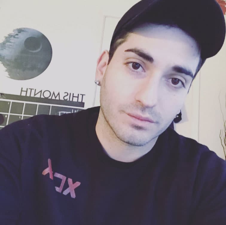 “No puedo prometer estar aquí por el resto de tu vida, 
<b>pero puedo prometer amarte por el resto de la mía</b> (...)”.