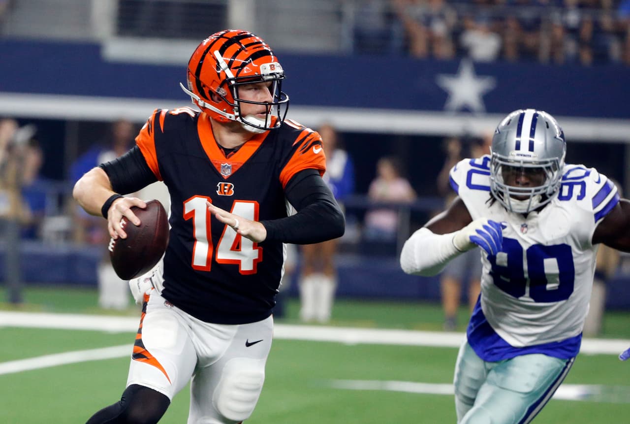 27) 
<b>Andy Dalton, Cincinnati Bengals</b>. El gran problema con Dalton es ese 0-4 en postemporada. Sus números han sido menores a lo que de él se ha esperado en sus siete años en la NFL.