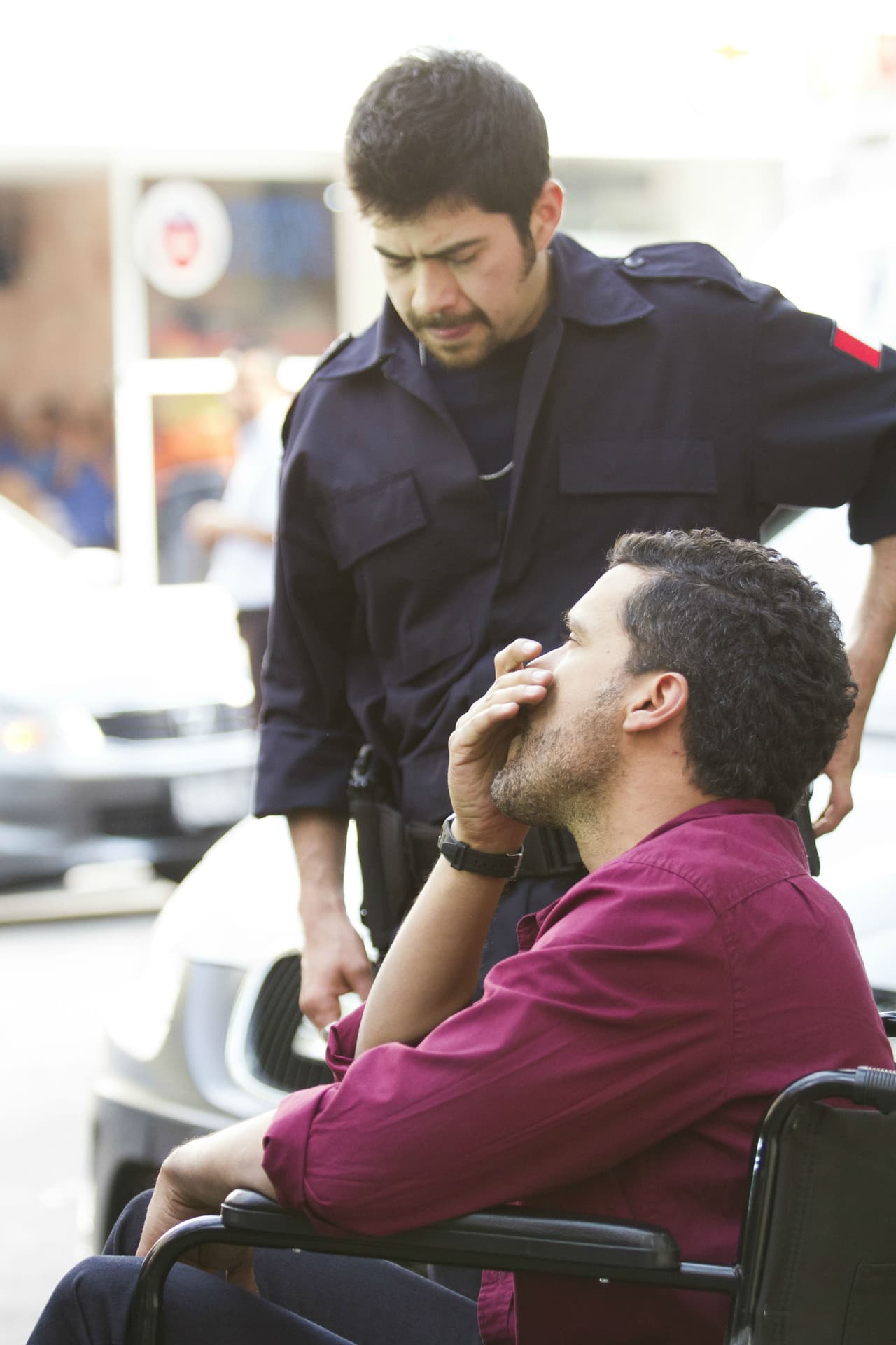 Raúl se sintió impotente al no poder perseguirlo.