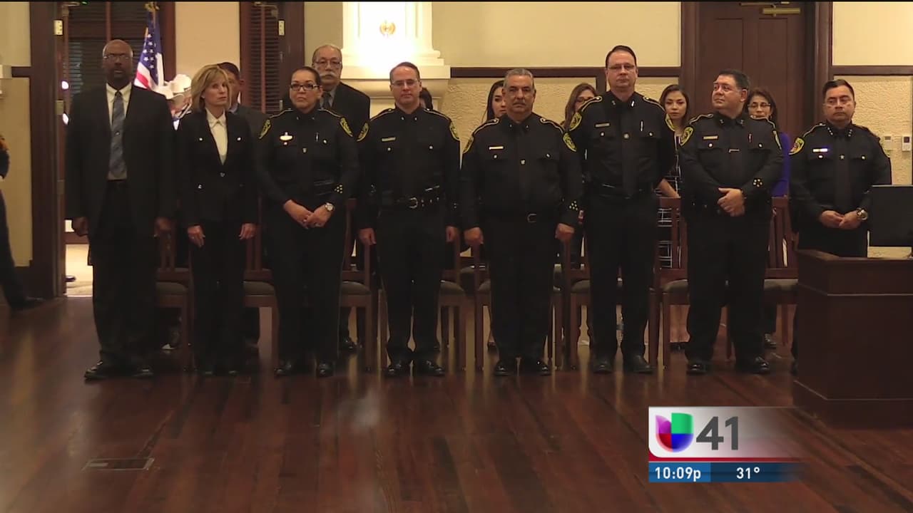 El nuevo sheriff del condado Bexar presentó a sus colaboradores