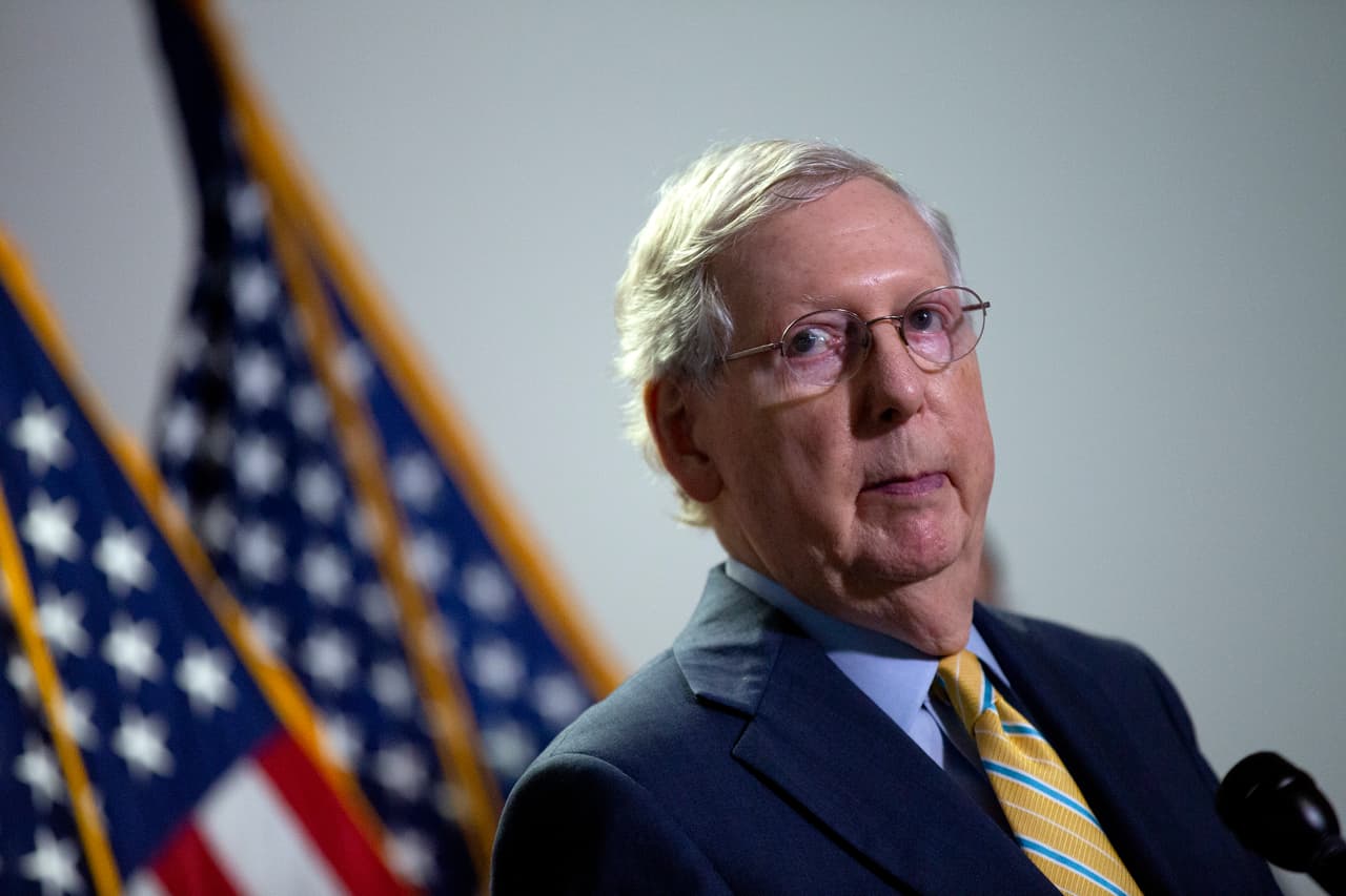 La aprobación de otro paquete de estímulo económico demorará hasta fines de julio, dice Mitch McConnell