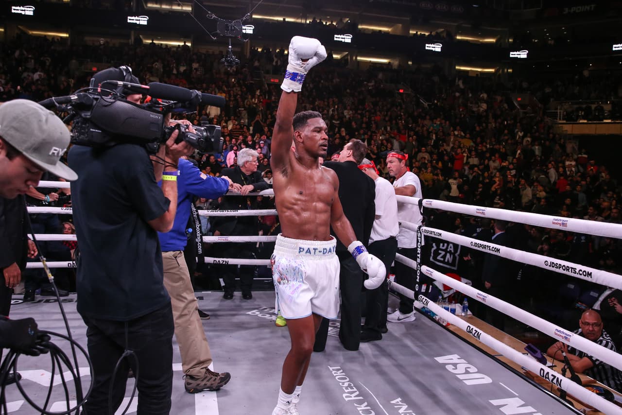 Julio César Chávez Jr cayó ante Daniel Jacobs