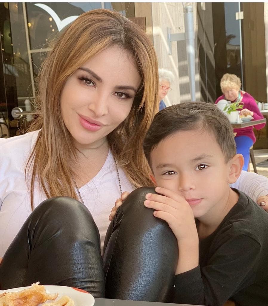 Él es la razón por la que La Bronca se ha convertido en una mujer luchona y exitosa.