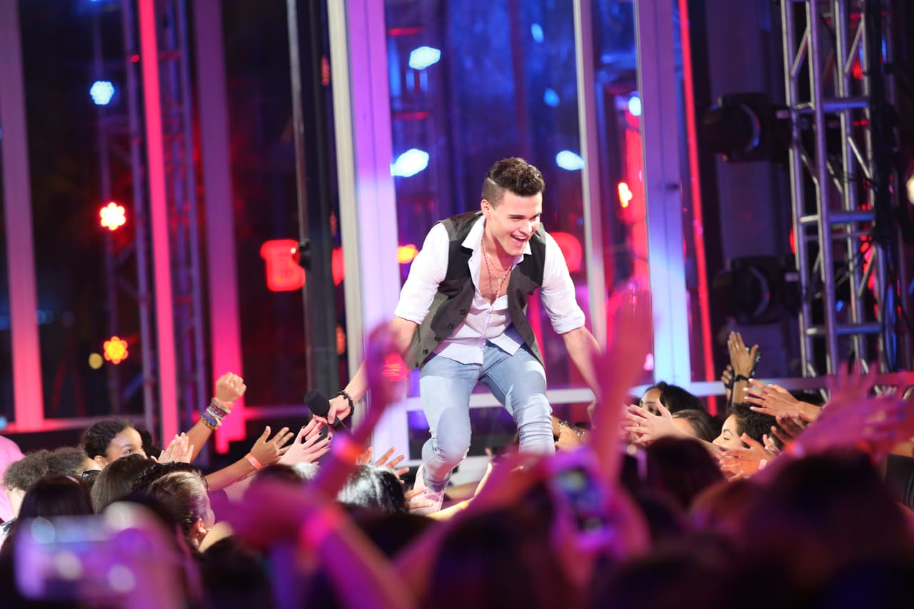 José López es un chico que sabe valerse por sí solo. Y en la audición, brilló como estrella. Acompañado de un rosario que le regaló su madre, la buena suerte estuvo con él todo el tiempo.