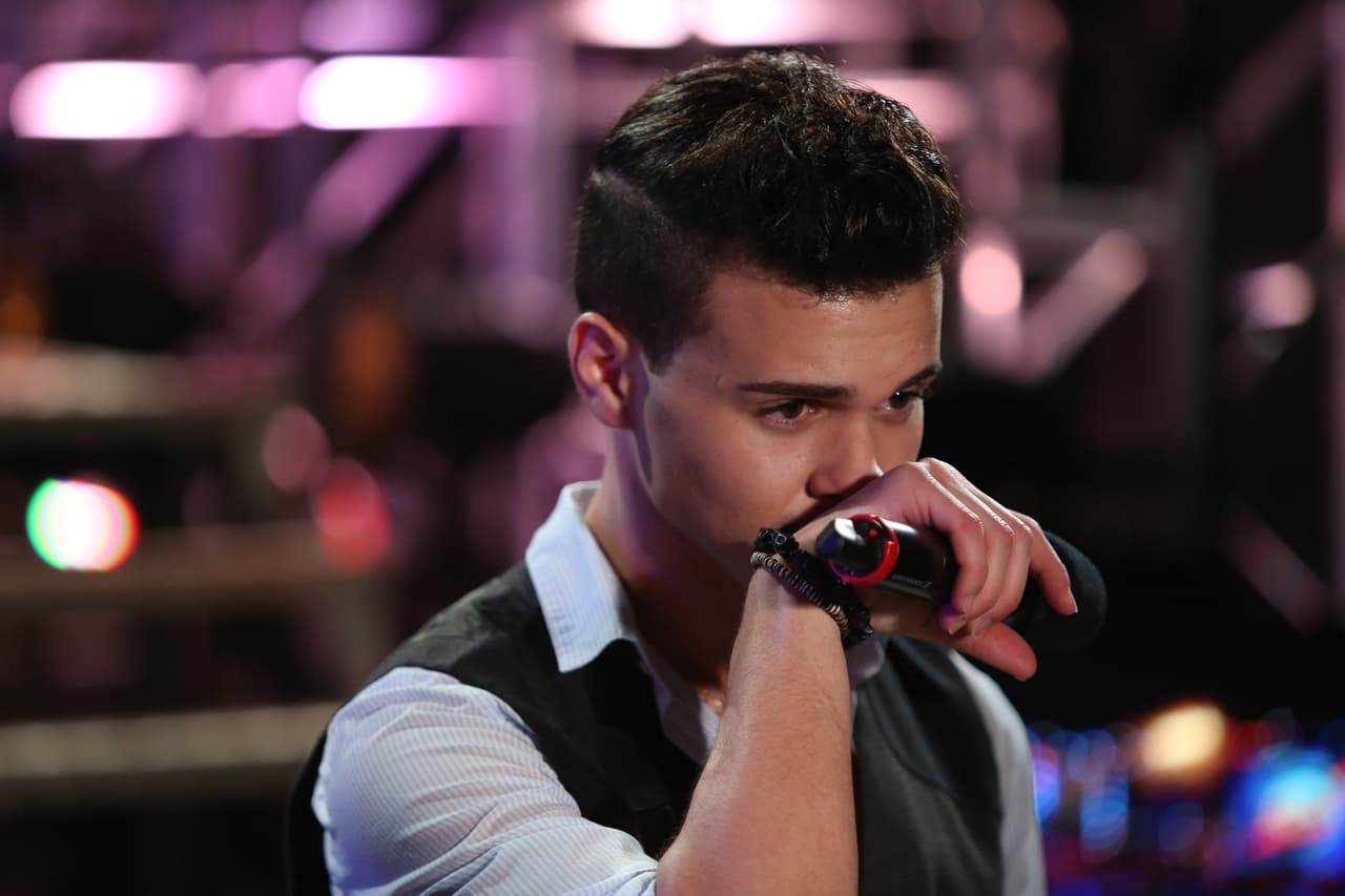 José López es un chico que sabe valerse por sí solo. Y en la audición, brilló como estrella. Acompañado de un rosario que le regaló su madre, la buena suerte estuvo con él todo el tiempo.