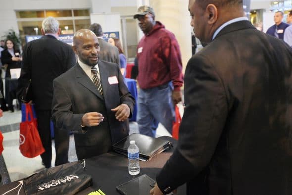 De acuerdo con la Casa Blanca, este tipo de programas tiene como finalidad contratar a cerca de 8 mil veteranos en tres años.