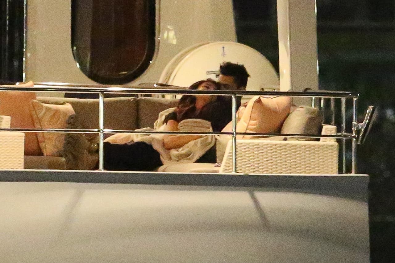 Selena Gomez y The Weeknd tuvieron una noche romántica en un yate para celebrar el Día de San Valentín.