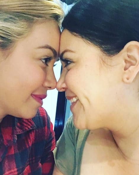 Ahora que regresa a casa, se verá de nuevo con su hermana. Definitivamente la vida en familia es algo que la llena mucho.