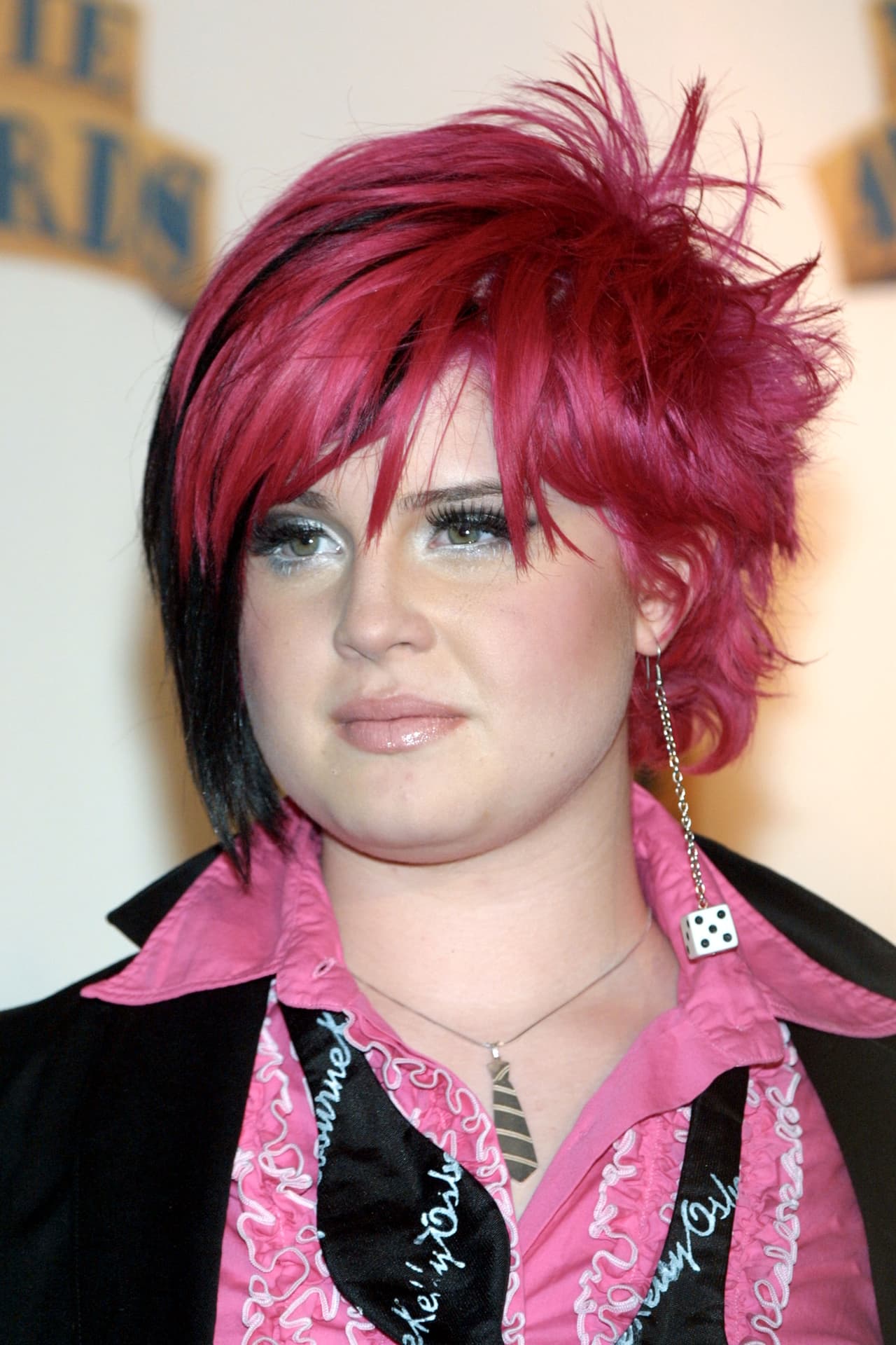 <b>Bonus</b>
<br>Otros famosos como las estadounidenses Sharon Osbourne y su hija Kelly Osbourne, o el mexicano Julio Preciado también se han sometido a cirugías bariátricas.