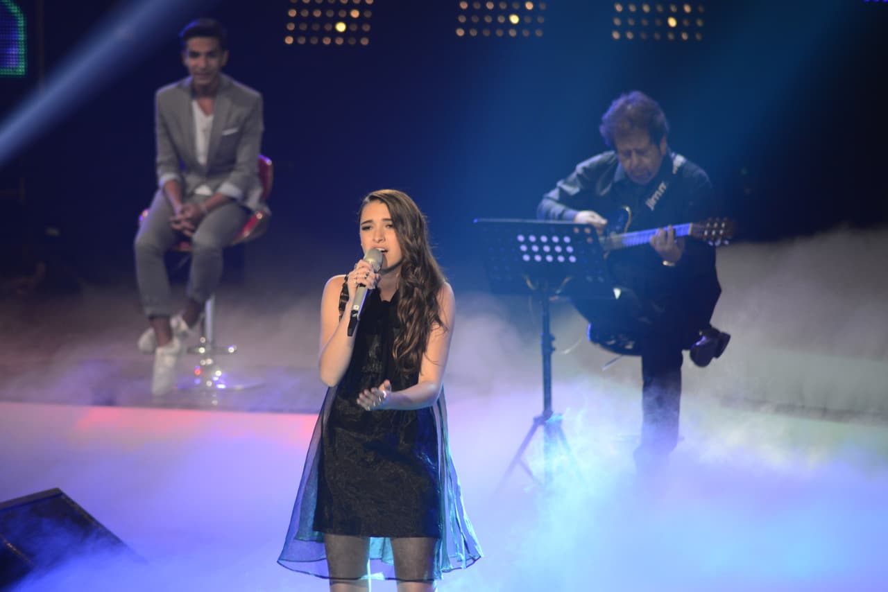 Esta ocasión los capitanes tuvieron que cantar con los papás y en la segunda etapa los hijos lo hicieron de manera individual para poder elevar la puntuación. Hubo doble eliminación y los Valdés dijeron adiós. Paty Cantú pasó por lo mismo que María León y sus dos familias se enfrentaron, quedando fuera los Tijerina.