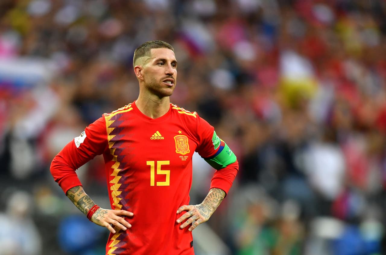 Actualmente Sergio Ramos tiene 32 años y si continúa en la selección comandaría la defensa de España con 36.