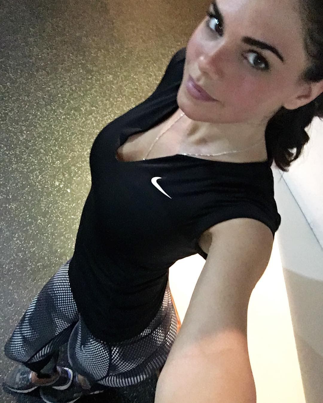 Brito se declara amante del cross fit, pues asegura que lo practica para mantenerse joven y sana.