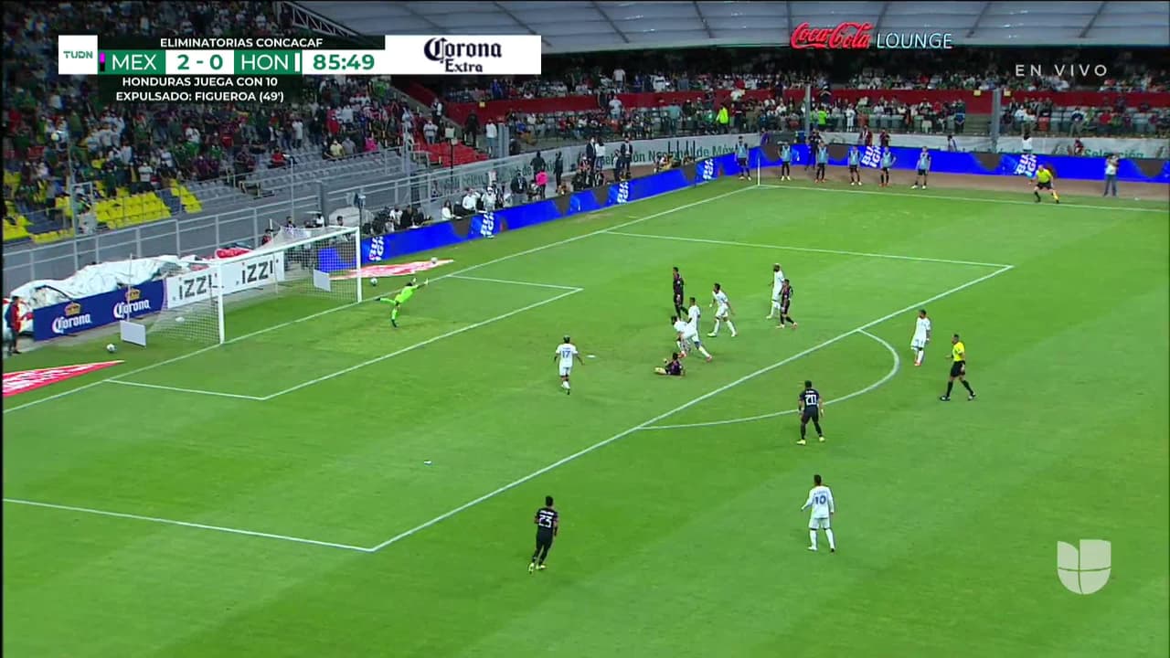¡GOL!  anota para México. Hirving Lozano