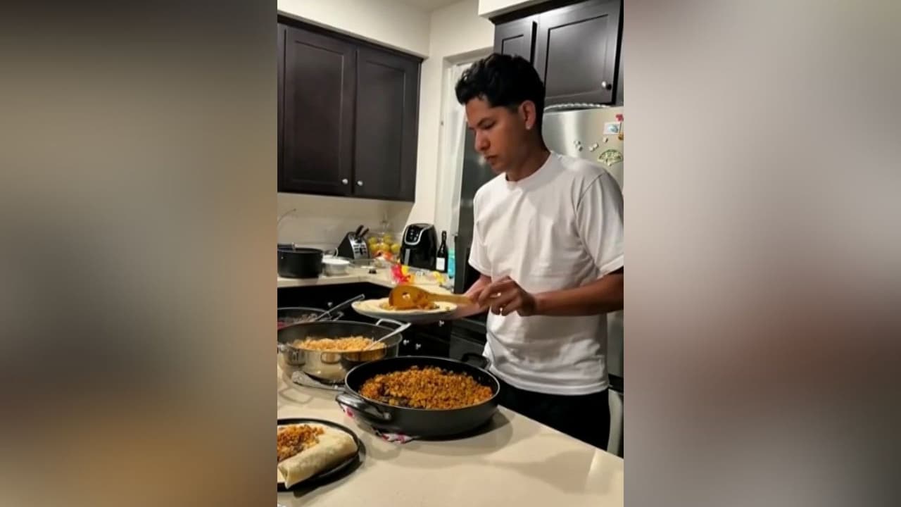 "Siempre he trabajado": Beneficiario de DACA no se queda de brazos cruzados; así sortea el 'limbo migratorio'