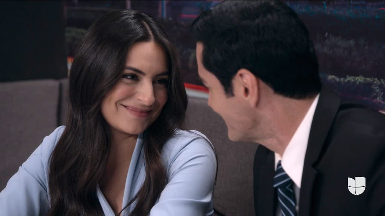 Alejandra, Ricardo y sus amigos planeaban festejar la integración de ella como socia de la firma Vega y Asociados.