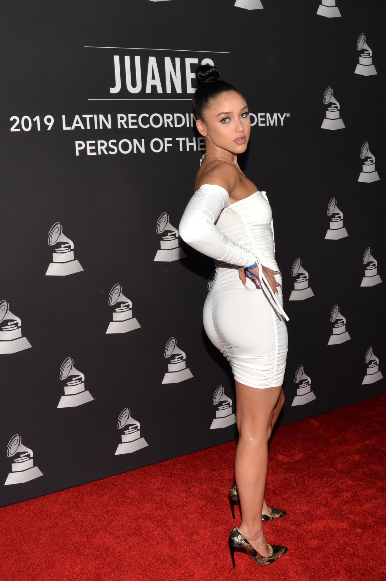 A la española le siguen en la misma categoría las artistas 
<b>Alaya, Cazzu, Paloma Mami y Mariah</b> a quien también vimos desfilar en Latin GRAMMY.