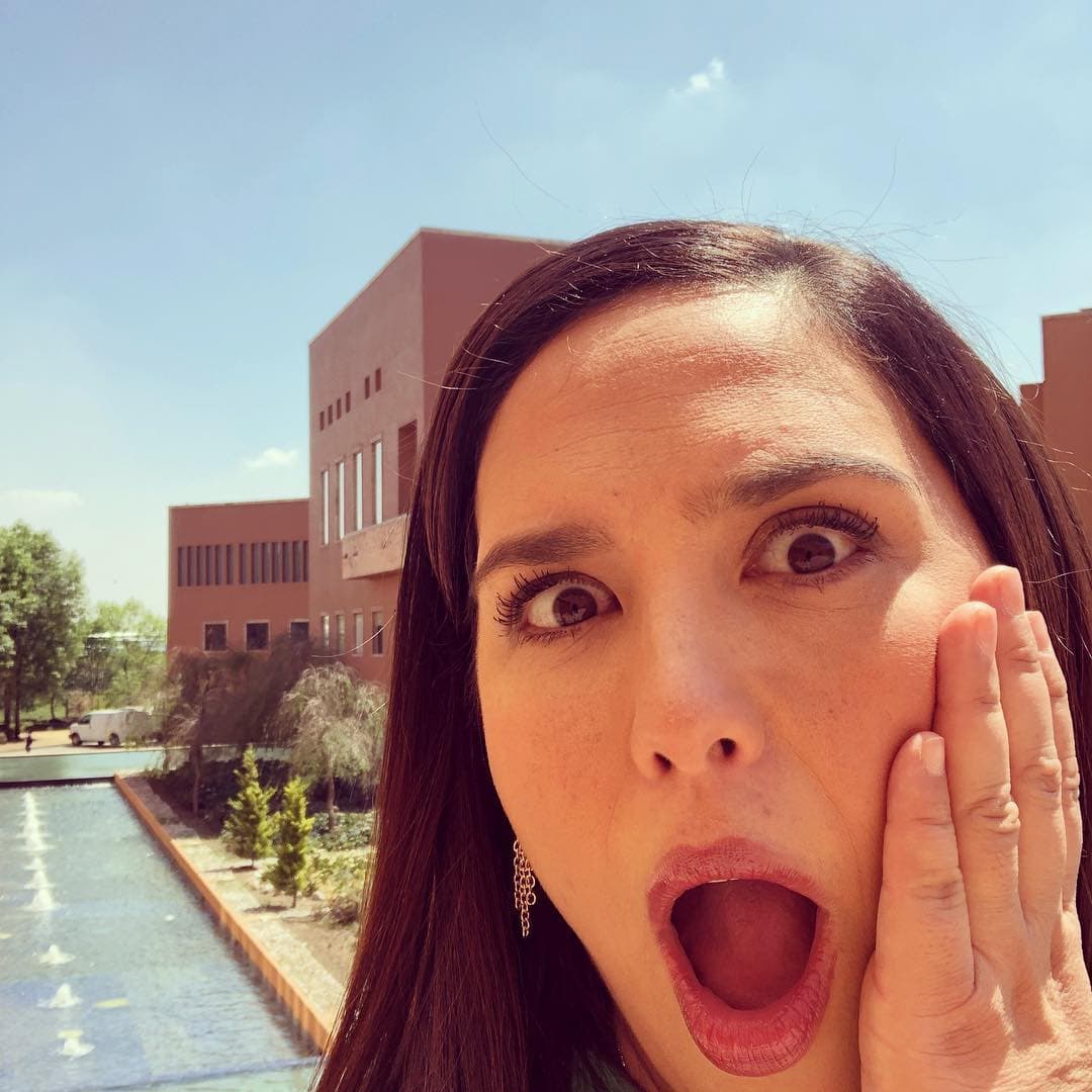 "El que me trataba peor, era el que tenía yo al lado, y el que me trataba mejor, era 'un loco'. El que estaba enamorado de mí era (lo veía como) un loco, esquizofrénico, estúpido, que cómo crees, nada que ver, olvídalo, guácala.
<b>No sabes qué bruta fui</b>", se sinceró.