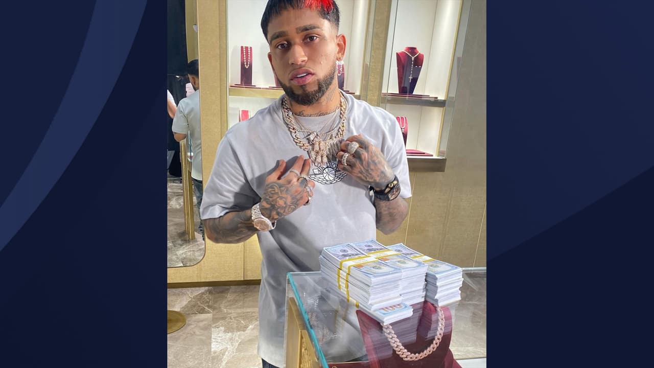 Detienen a Bryant Myers en el aeropuerto de San Juan 