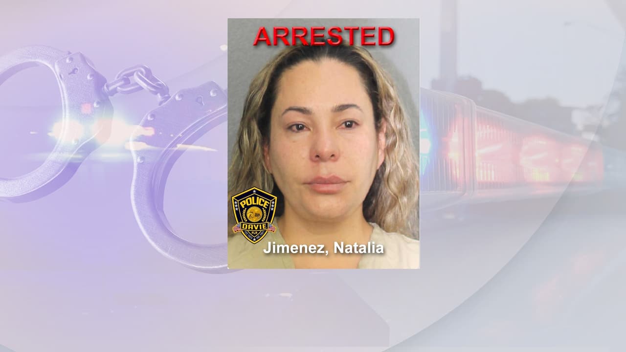 Arrestan a falsa doctora por inyectar Botox y realizar procedimientos cosméticos en su casa