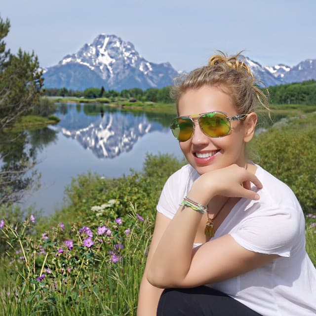 Posando para la cámara.