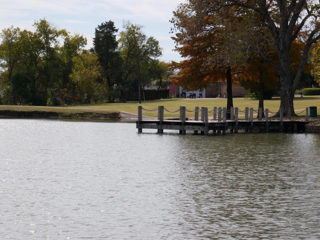 Autoridades recuperan un cuerpo del lago Lakeside Park en Duncanville
