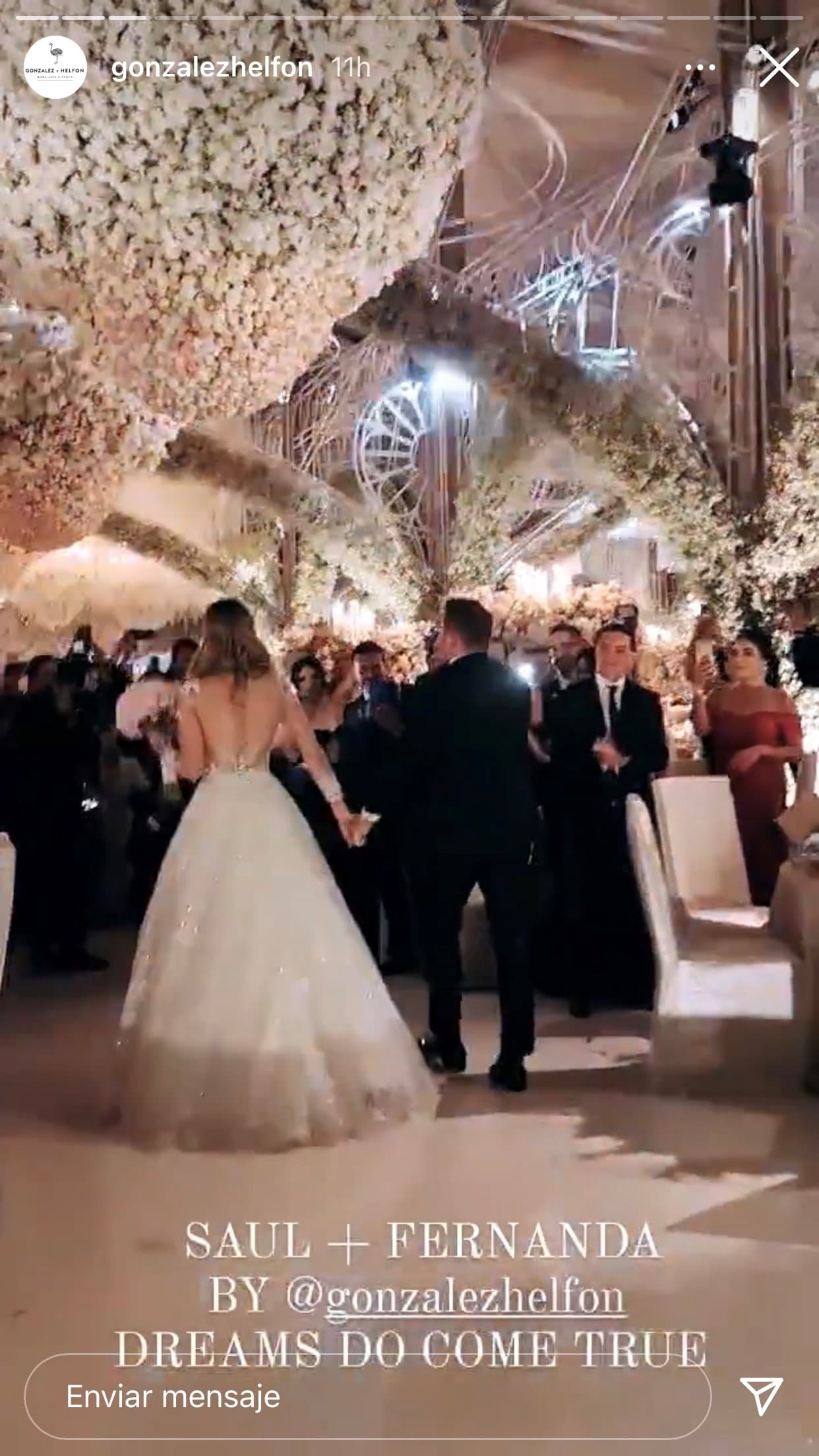 El campeón del boxeo y la modelo comenzaron su noviazgo en 2016, pero tuvieron una ruptura después debido a una supuesta infidelidad por parte del deportista. 
<br>