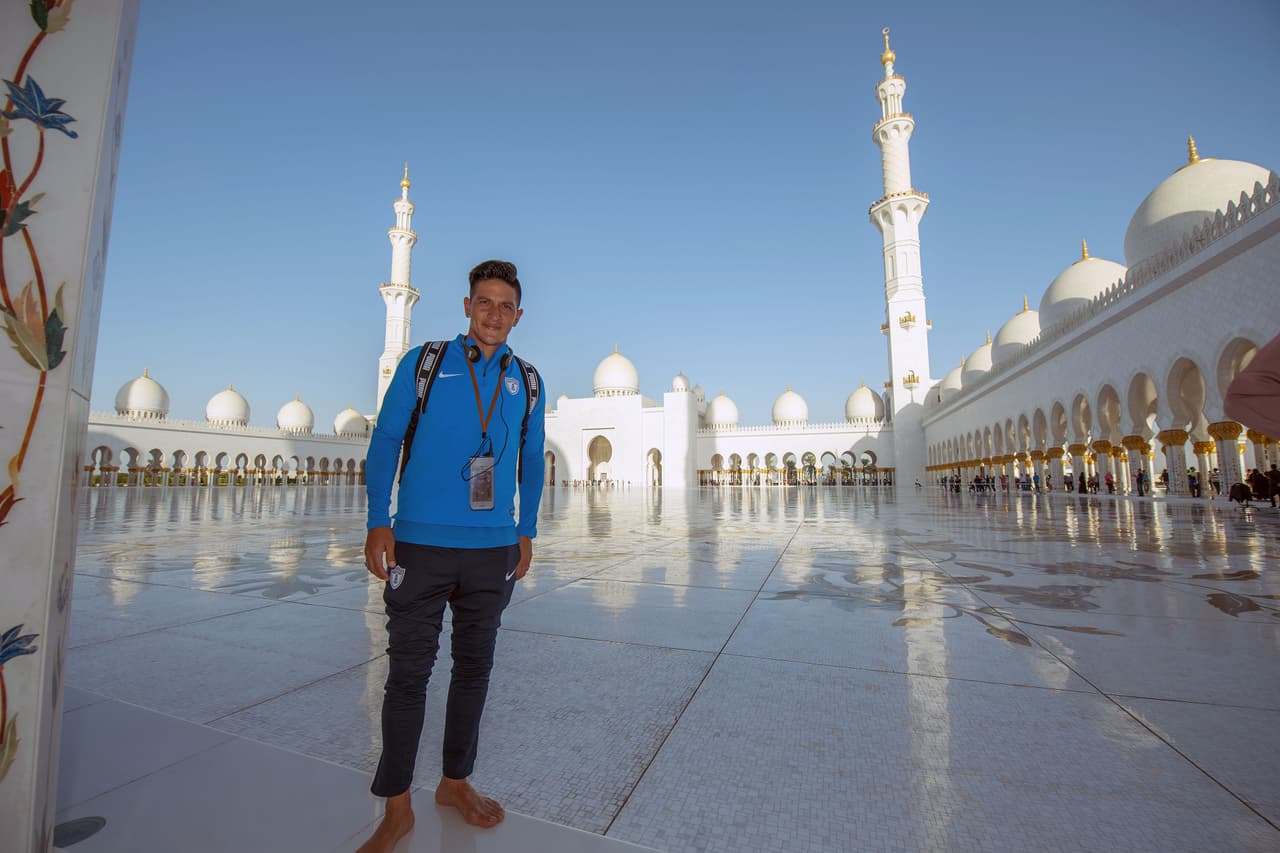 Los jugadores de Pachuca aprovecharon su presencia en Emiratos Árabes Unidos, donde se encuentran por el Mundial de Clubes, para visitar la Gran Mezquita de Abu Dhabi, previo a su partido del sábado contra Wydad Casablanca.